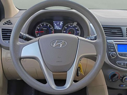 Used 2012 Hyundai Accent GLS image 19