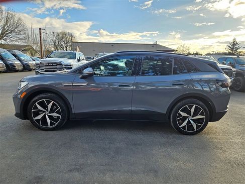 Used 2023 Volkswagen ID.4 Pro S image 4