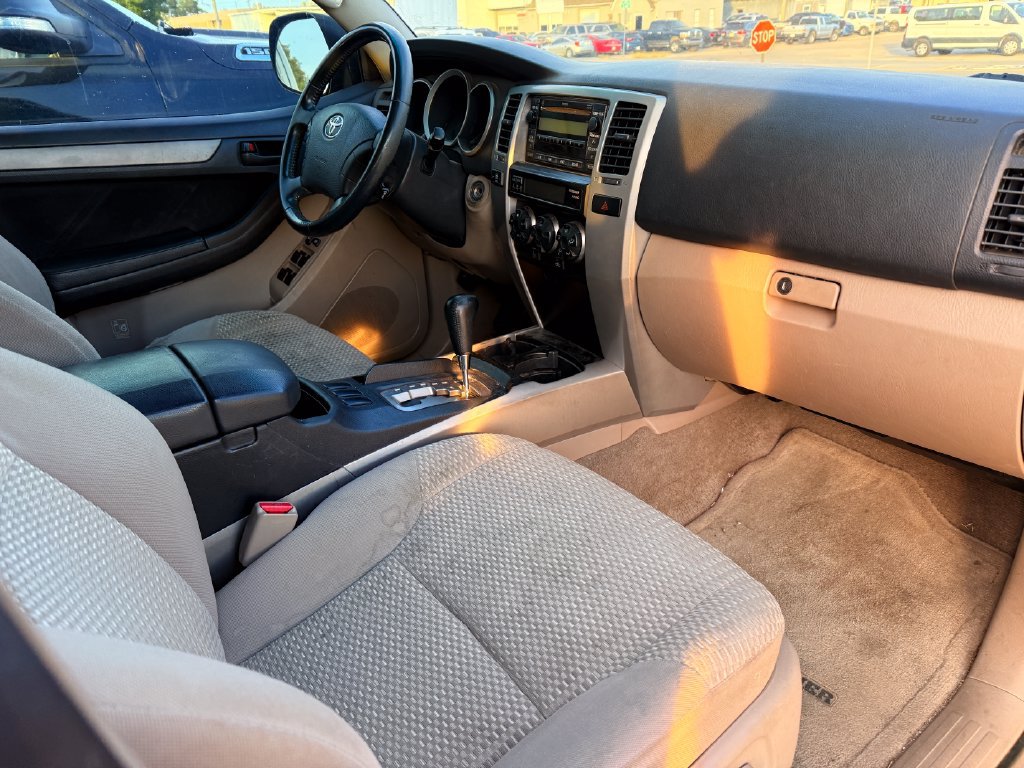 Used 2006 Toyota 4Runner SR5 RWD image 5