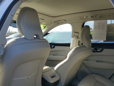 Used 2024 Volvo XC60 B5 Core image 14