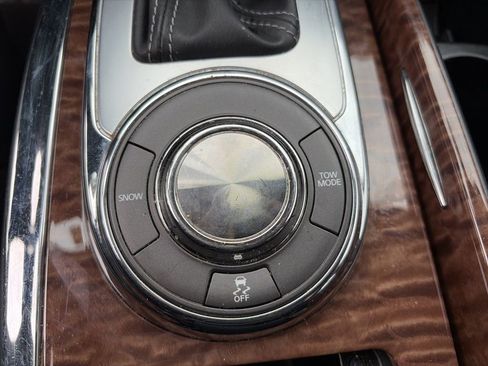 Used 2019 Nissan Armada SL w/ Premium Package image 16