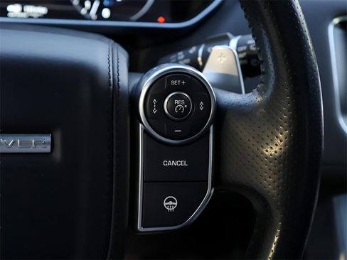 Used 2017 Land Rover Range Rover Sport SVR image 33