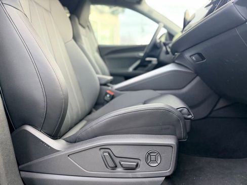 Certified 2025 Audi Q5 Premium Plus w/ Premium Plus image 21