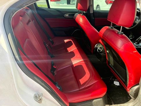Used 2020 Alfa Romeo Giulia Ti w/ Active Blind Spot Package AWD/4WD image 11