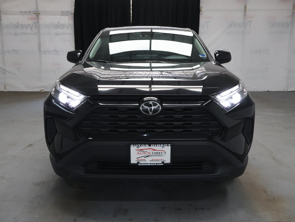 Used 2025 Toyota RAV4 LE FWD image 2