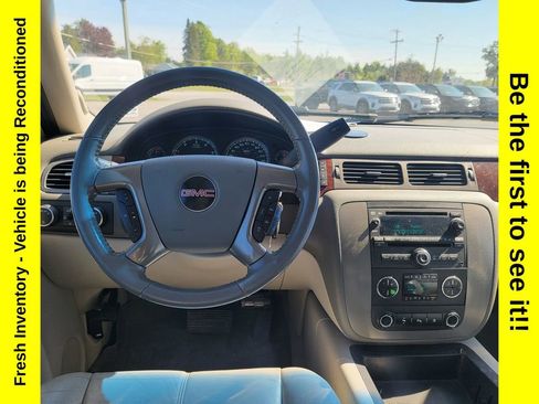 Used 2010 GMC Yukon SLT w/ SLT-2 Equipment Package AWD/4WD image 13
