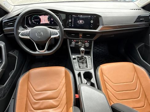 Used 2023 Volkswagen Jetta SEL FWD image 16