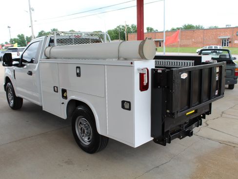 Used 2022 Ford F250 XL w/ Power Equipment Group RWD image 50