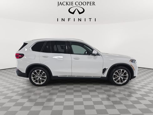 Used 2025 BMW X5 xDrive40i image 4