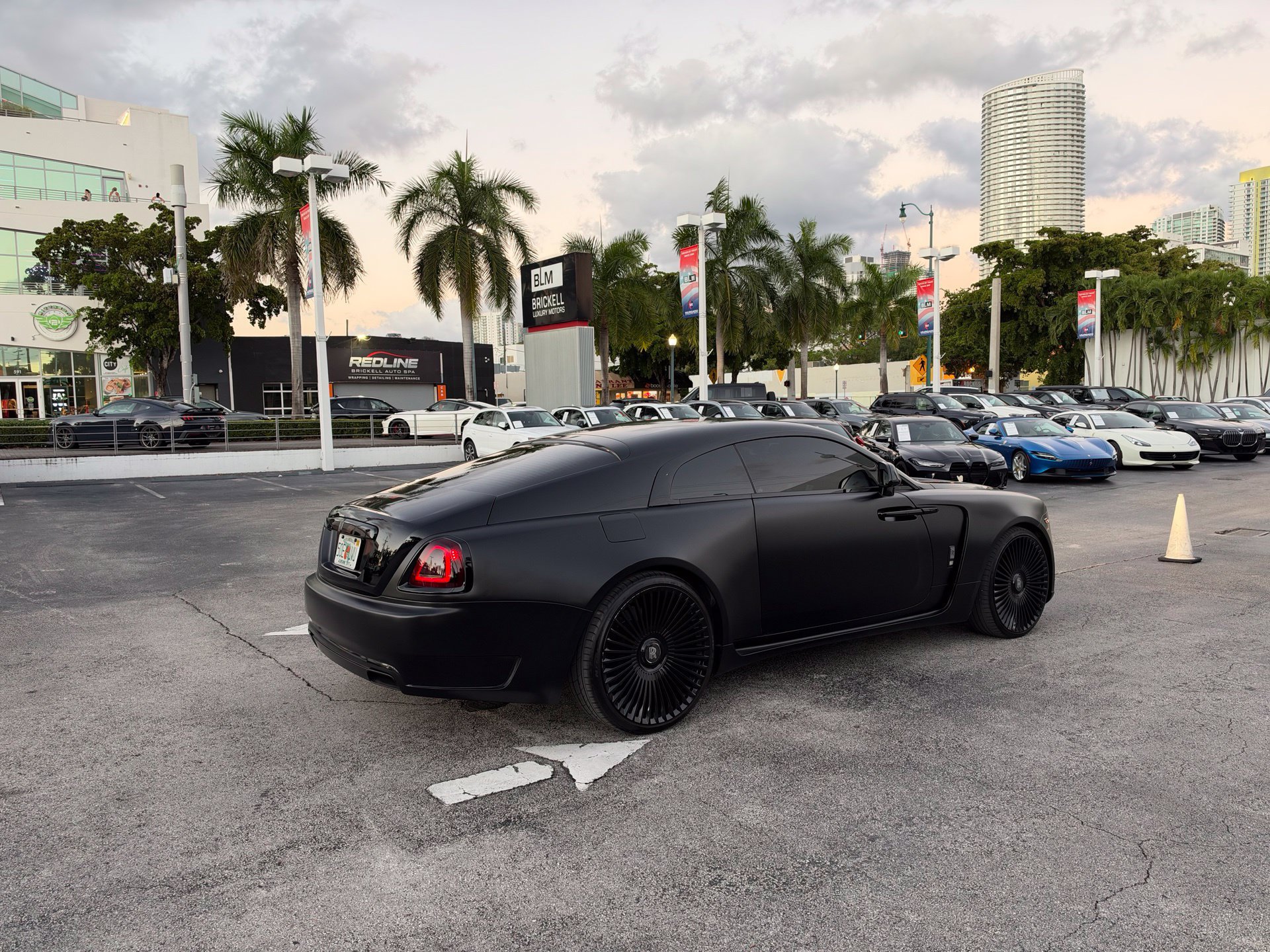 Used 2015 Rolls-Royce Wraith RWD image 2