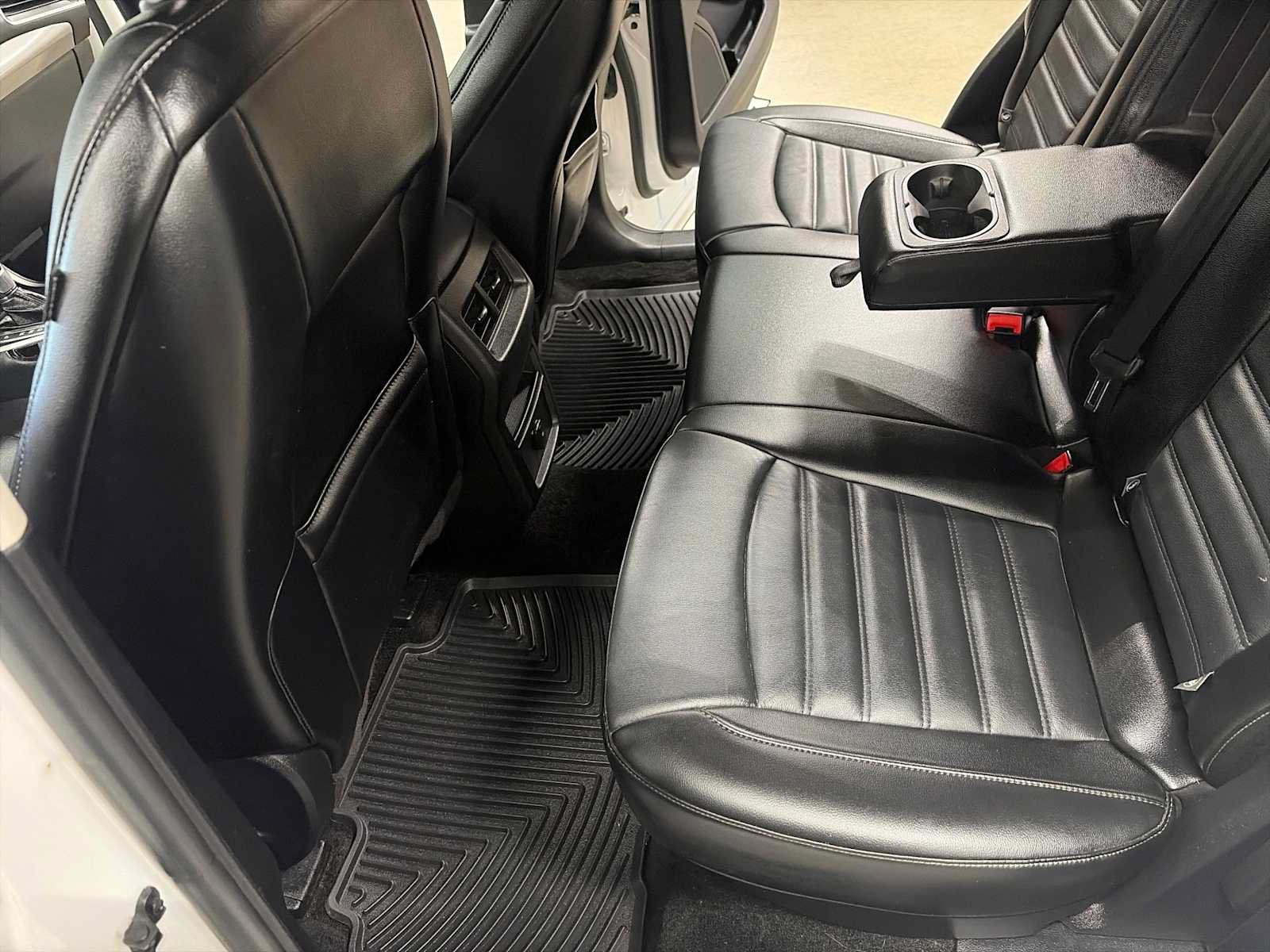 Used 2015 Ford Edge SEL w/ Equipment Group 201A AWD/4WD image 22