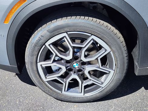 New 2026 BMW X2 xDrive28i w/ Technology Package AWD/4WD image 7