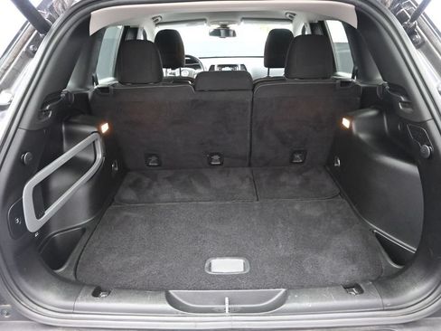 Used 2015 Jeep Cherokee Latitude w/ Comfort/Convenience Group FWD image 31