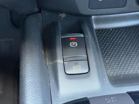 Used 2020 Nissan Rogue SV w/ Sun & Sound Touring Package FWD image 28