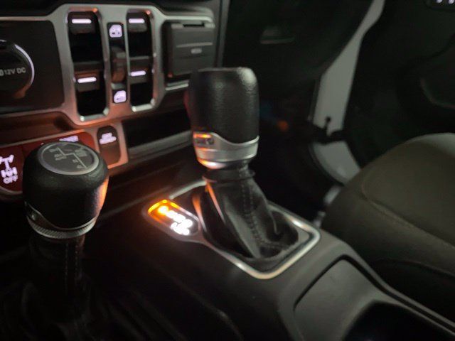 Used 2024 Jeep Wrangler Unlimited AWD/4WD image 55