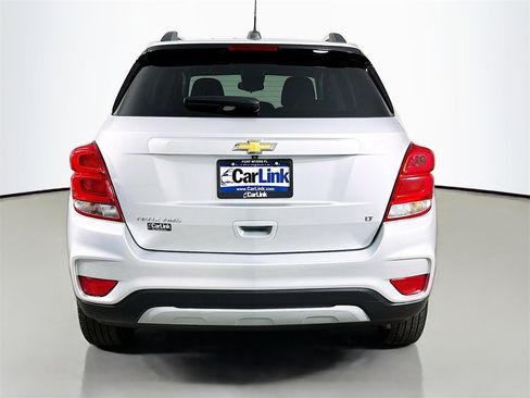 Used 2018 Chevrolet Trax LT w/ LT Convenience Package image 7