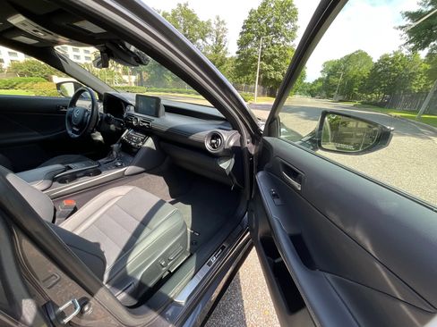 Used 2023 Lexus IS 350 F Sport RWD image 18