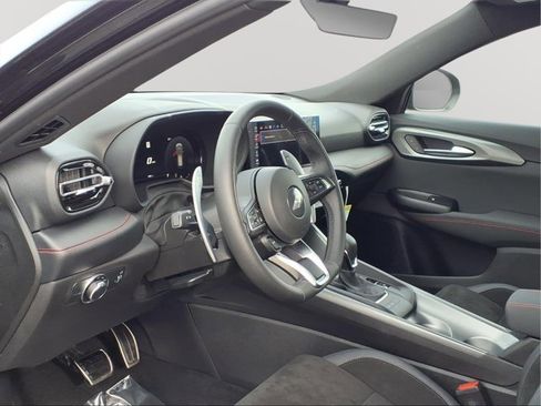 New 2025 Dodge Hornet GT w/ Track Pack image 8