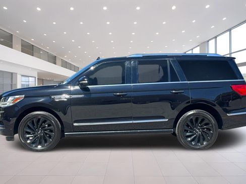 Certified 2021 Lincoln Navigator Reserve AWD/4WD image 7