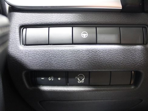 Used 2023 Nissan Rogue SV FWD image 34