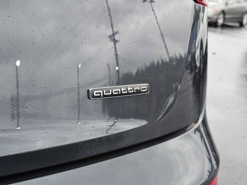 Used 2023 Audi Q5 2.0T Premium w/ Convenience Package image 17