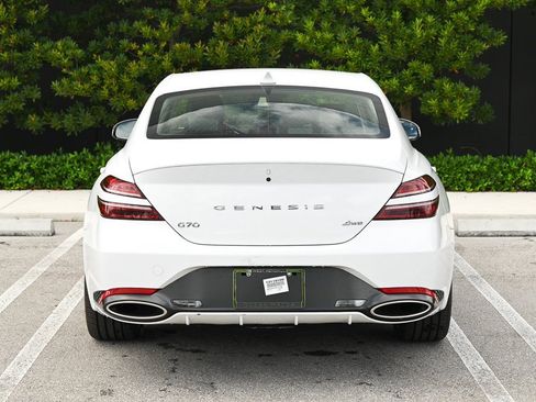 Used 2025 Genesis G70 2.5T image 5