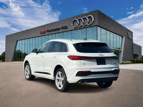Used 2025 Audi Q5 Premium Plus w/ Premium Plus AWD/4WD image 4