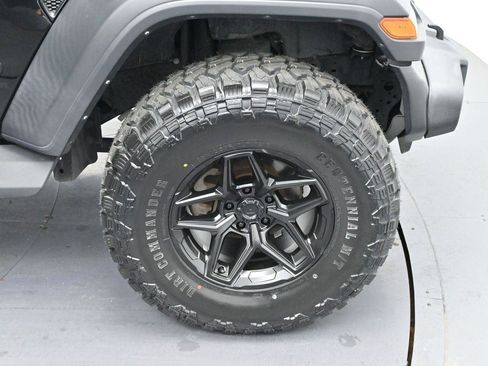 Used 2023 Jeep Wrangler Unlimited Sport AWD/4WD image 29
