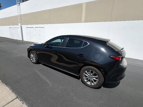 Used 2023 MAZDA MAZDA3 s FWD image 7