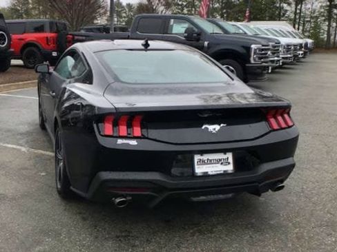 Used 2024 Ford Mustang Coupe RWD image 8