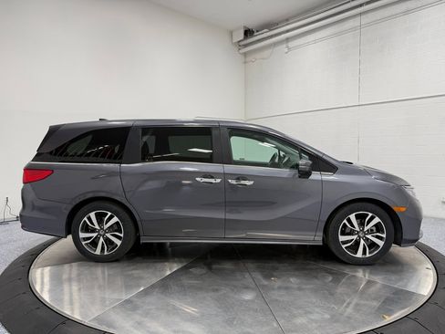 Used 2024 Honda Odyssey Touring image 8