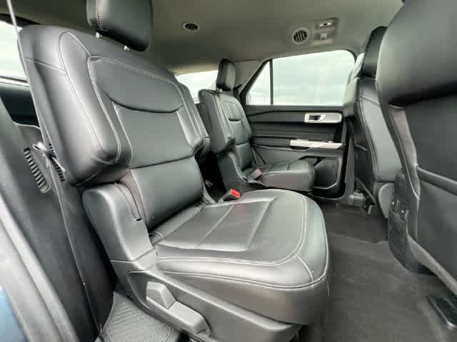 Used 2023 Ford Explorer XLT w/ Equipment Group 202A AWD/4WD image 20