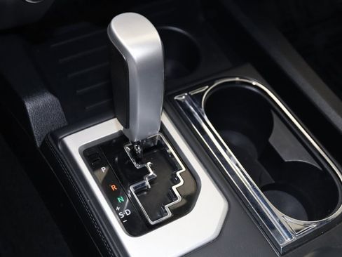 Used 2019 Toyota Tundra Platinum image 7