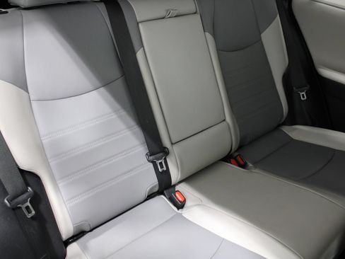 Used 2019 Toyota RAV4 Limited AWD/4WD image 24