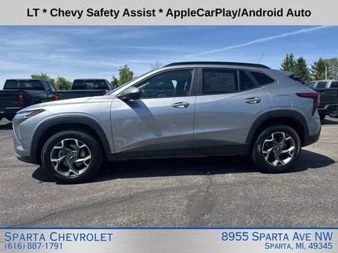 Used 2024 Chevrolet Trax LT FWD image 6