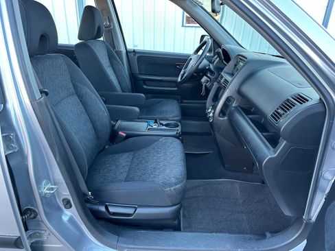 Used 2005 Honda CR-V LX image 12