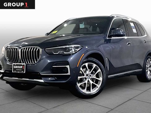 Used 2022 BMW X5 xDrive40i w/ Premium Package AWD/4WD image 1