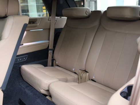 Used 2024 Land Rover Range Rover Long Wheelbase Autobiography image 38