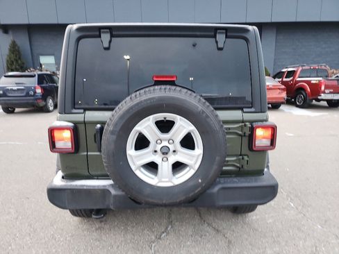 Used 2022 Jeep Wrangler Unlimited Sport image 6