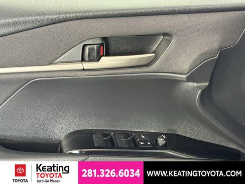 Used 2025 Toyota Camry LE FWD image 12