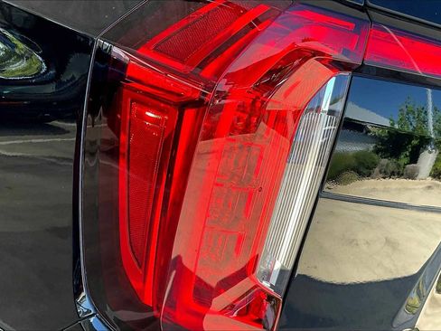 Used 2021 GMC Yukon AT4 image 26