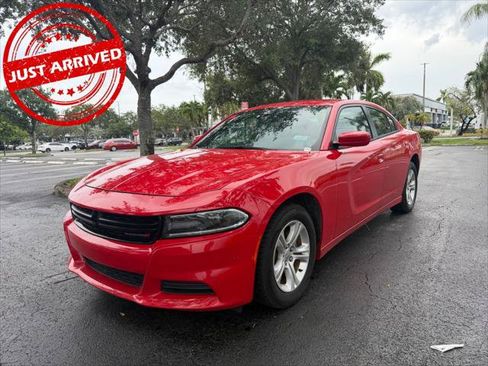 Used 2021 Dodge Charger SXT RWD image 1
