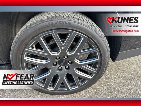 Used 2026 GMC Yukon XL Denali Ultimate w/ LPO, Floor Liner Package AWD/4WD image 16