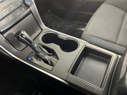 Used 2015 Toyota Camry XLE image 25
