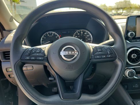 Used 2025 Nissan Sentra S image 19