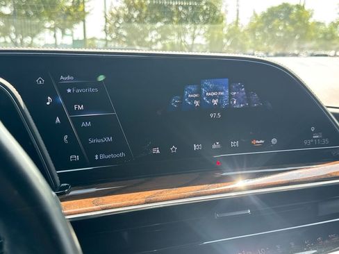 Used 2021 Cadillac Escalade Sport Platinum RWD image 25