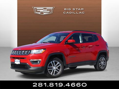 Used 2017 Jeep Compass Latitude w/ Popular Equipment Group image 1