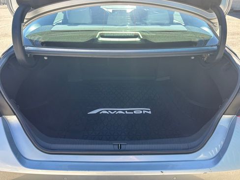 Used 2019 Toyota Avalon Limited image 24