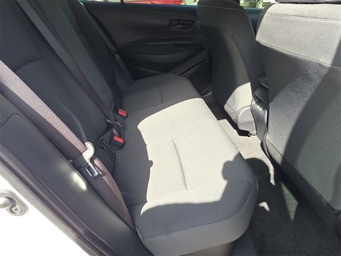 Used 2025 Toyota Corolla LE image 17