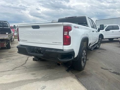 Used 2023 Chevrolet Silverado 2500 Custom w/ Custom Convenience Package AWD/4WD image 4